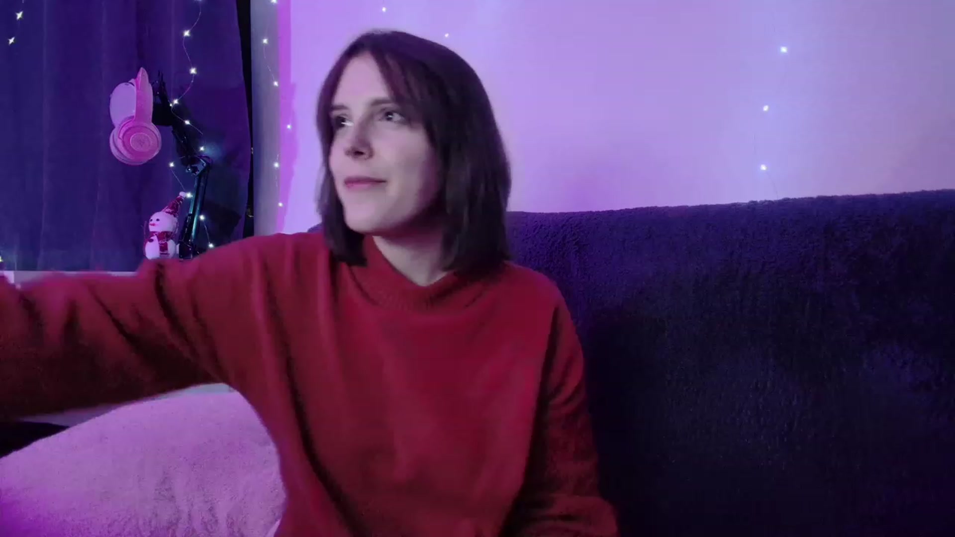 Gallery image thumbnail from crybabyKys's myfreecams stream on, 01/18/2024, 17:05 image 14 of 20