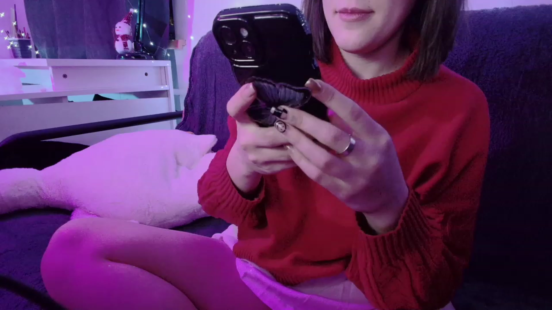 Gallery image thumbnail from crybabyKys's myfreecams stream on, 01/18/2024, 17:05 image 13 of 20