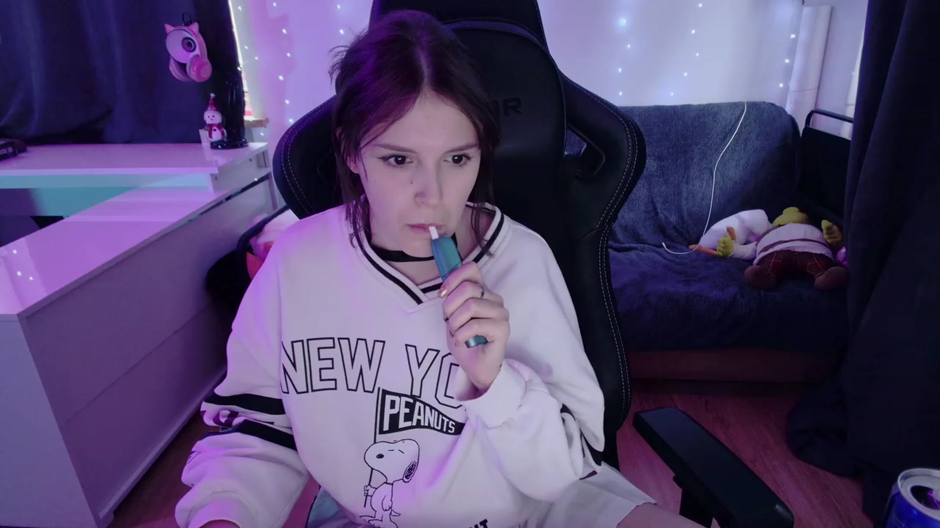 Gallery image thumbnail from crybabyKys's myfreecams stream on, 01/21/2024, 13:11 image 3 of 20