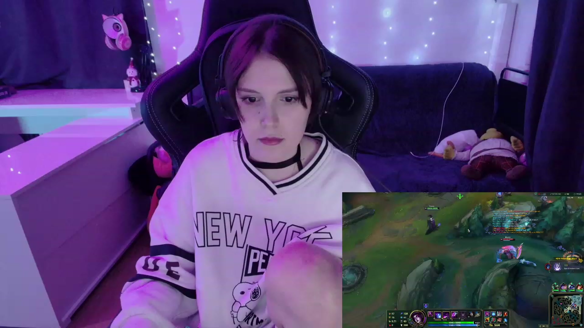 Gallery image thumbnail from crybabyKys's myfreecams stream on, 01/21/2024, 16:37 image 11 of 20