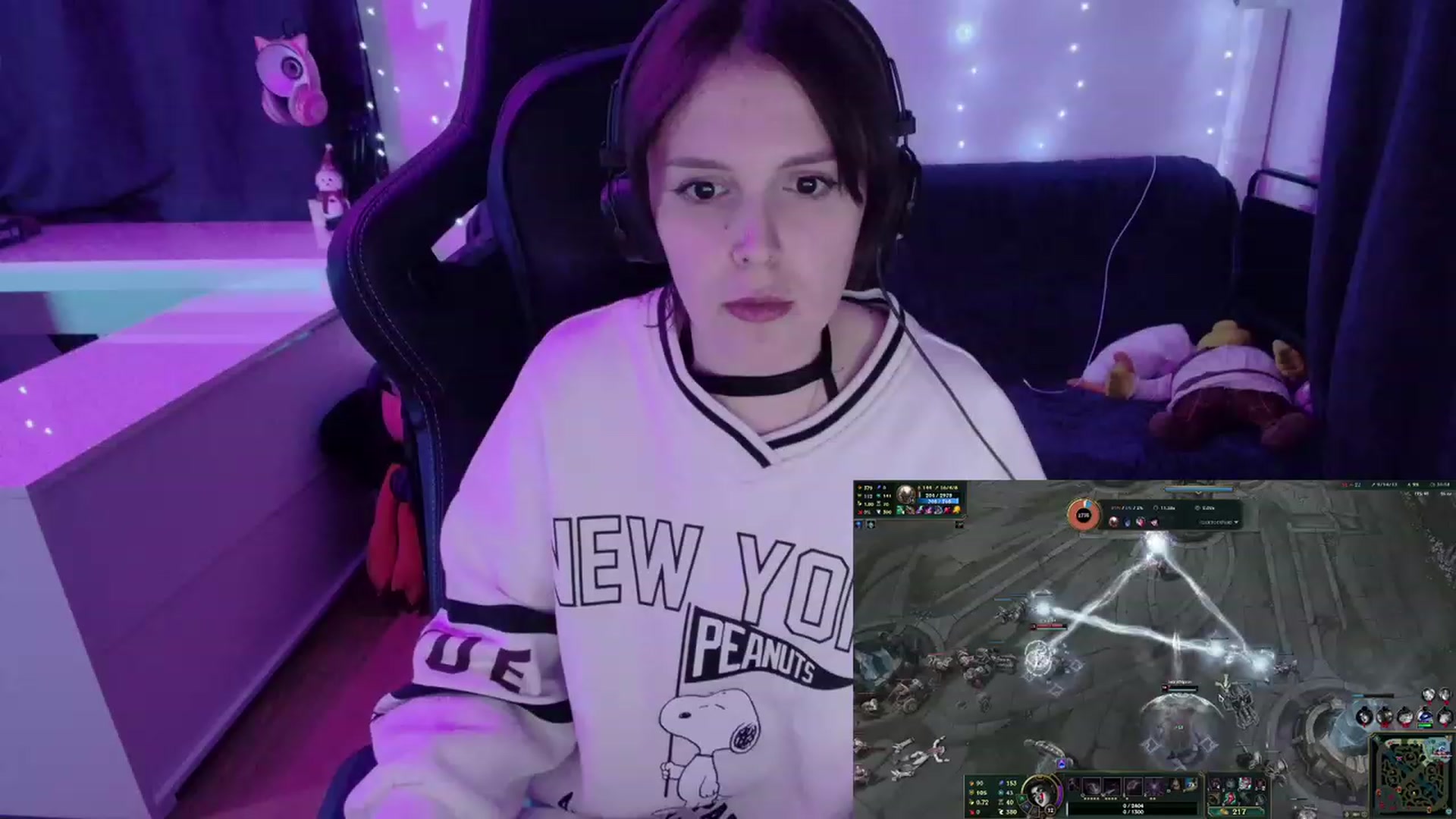 Gallery image thumbnail from crybabyKys's myfreecams stream on, 01/21/2024, 16:37 image 12 of 20