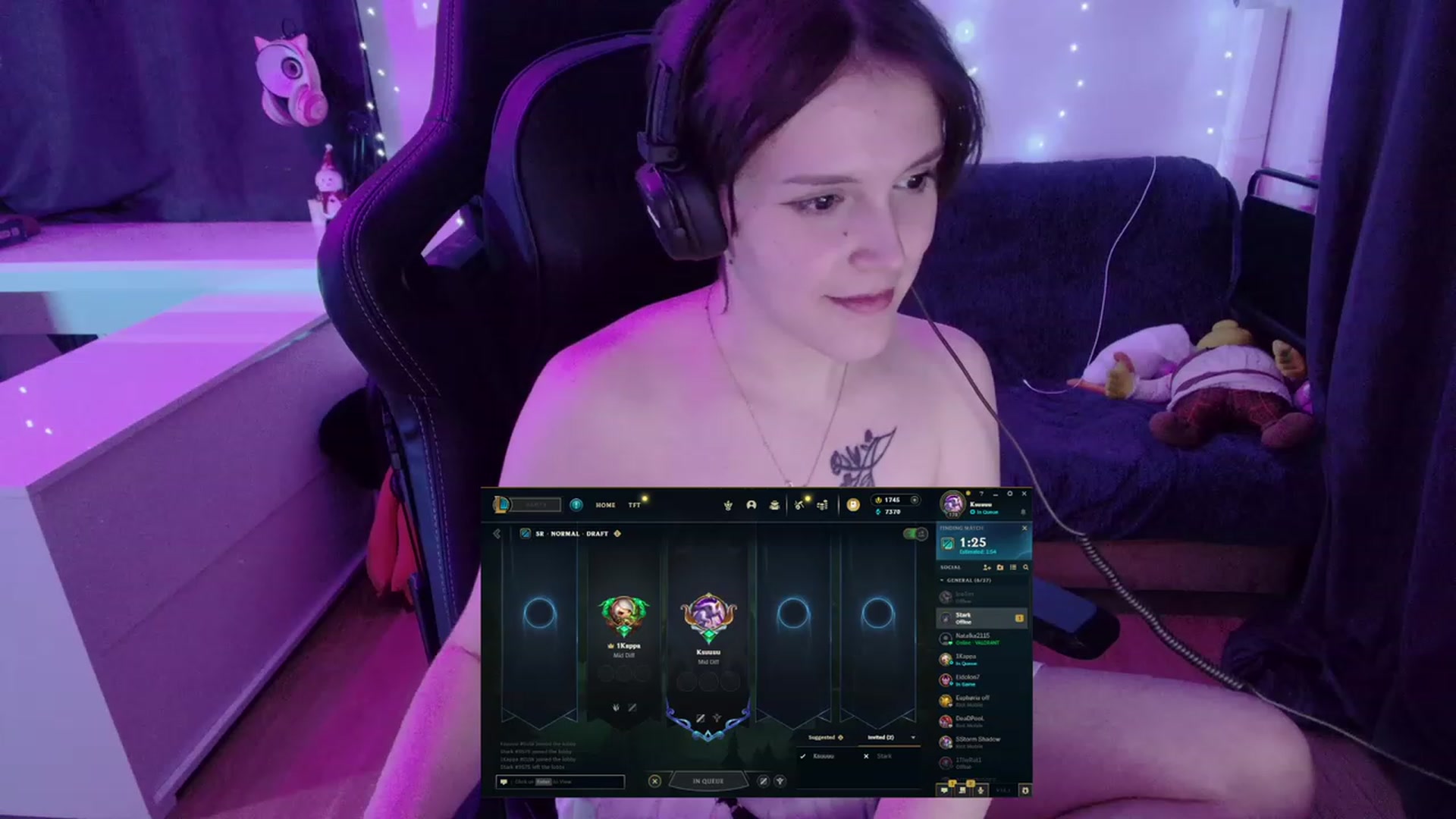 Gallery image thumbnail from crybabyKys's myfreecams stream on, 01/21/2024, 18:00 image 1 of 20