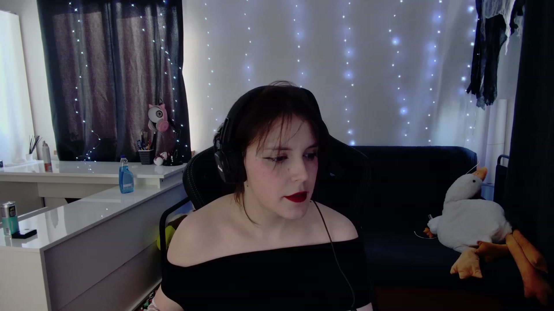 Gallery image thumbnail from crybabyKys's myfreecams stream on, 01/31/2024, 10:18 image 20 of 20