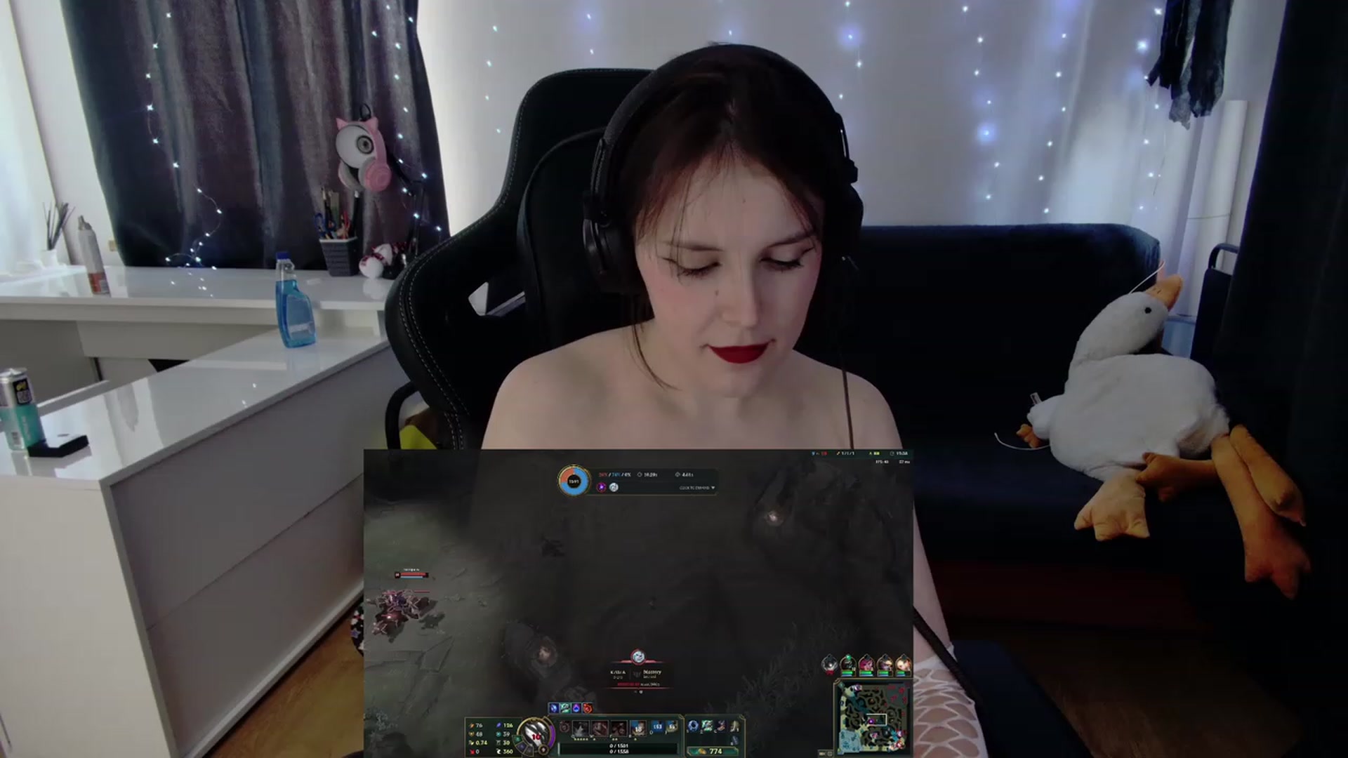 Gallery image thumbnail from crybabyKys's myfreecams stream on, 01/31/2024, 10:18 image 8 of 20