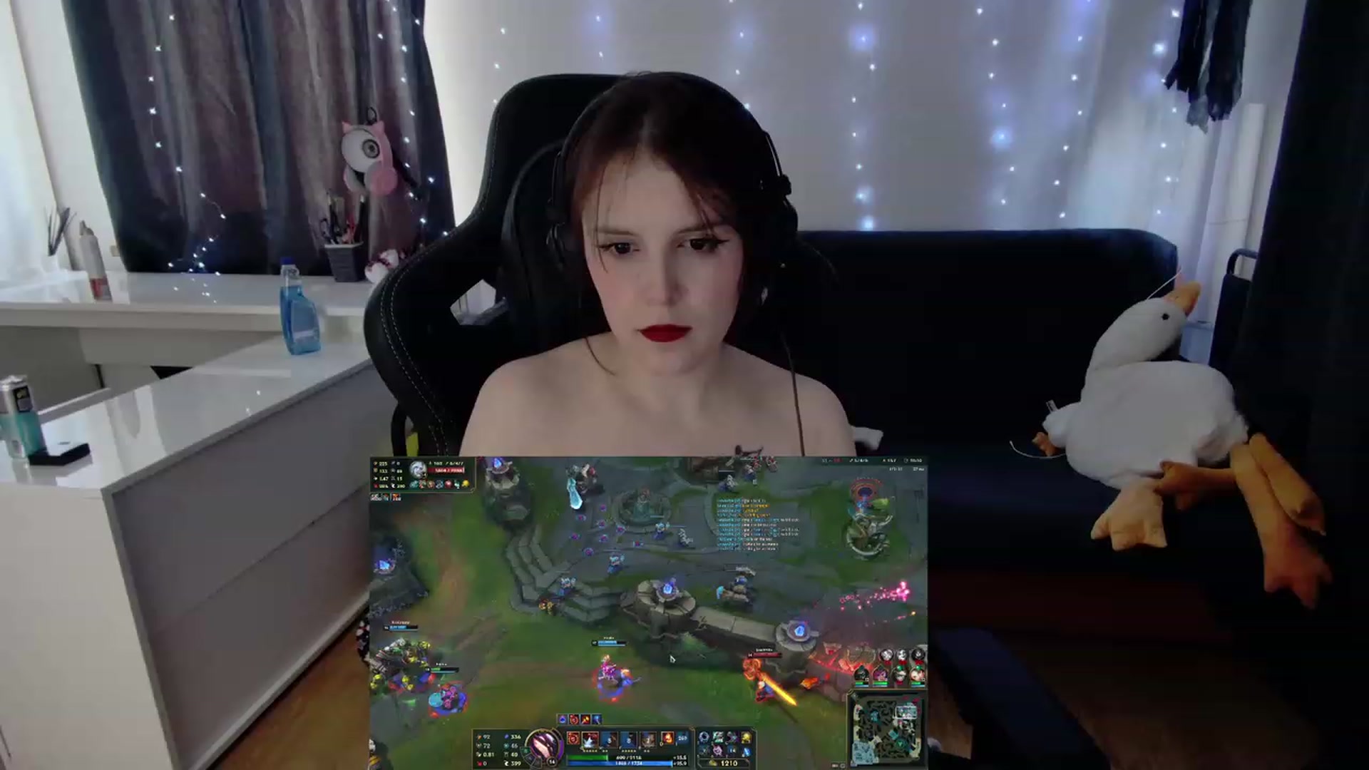 Gallery image thumbnail from crybabyKys's myfreecams stream on, 01/31/2024, 10:18 image 15 of 20