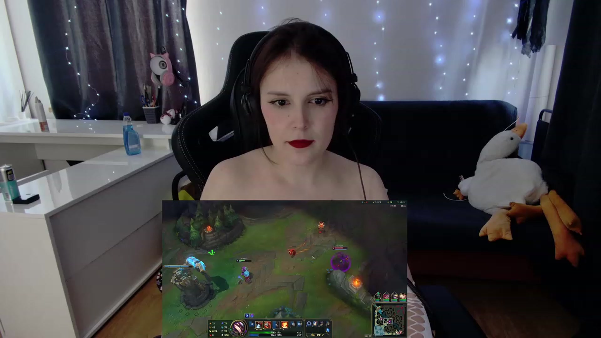 Gallery image thumbnail from crybabyKys's myfreecams stream on, 01/31/2024, 10:18 image 7 of 20
