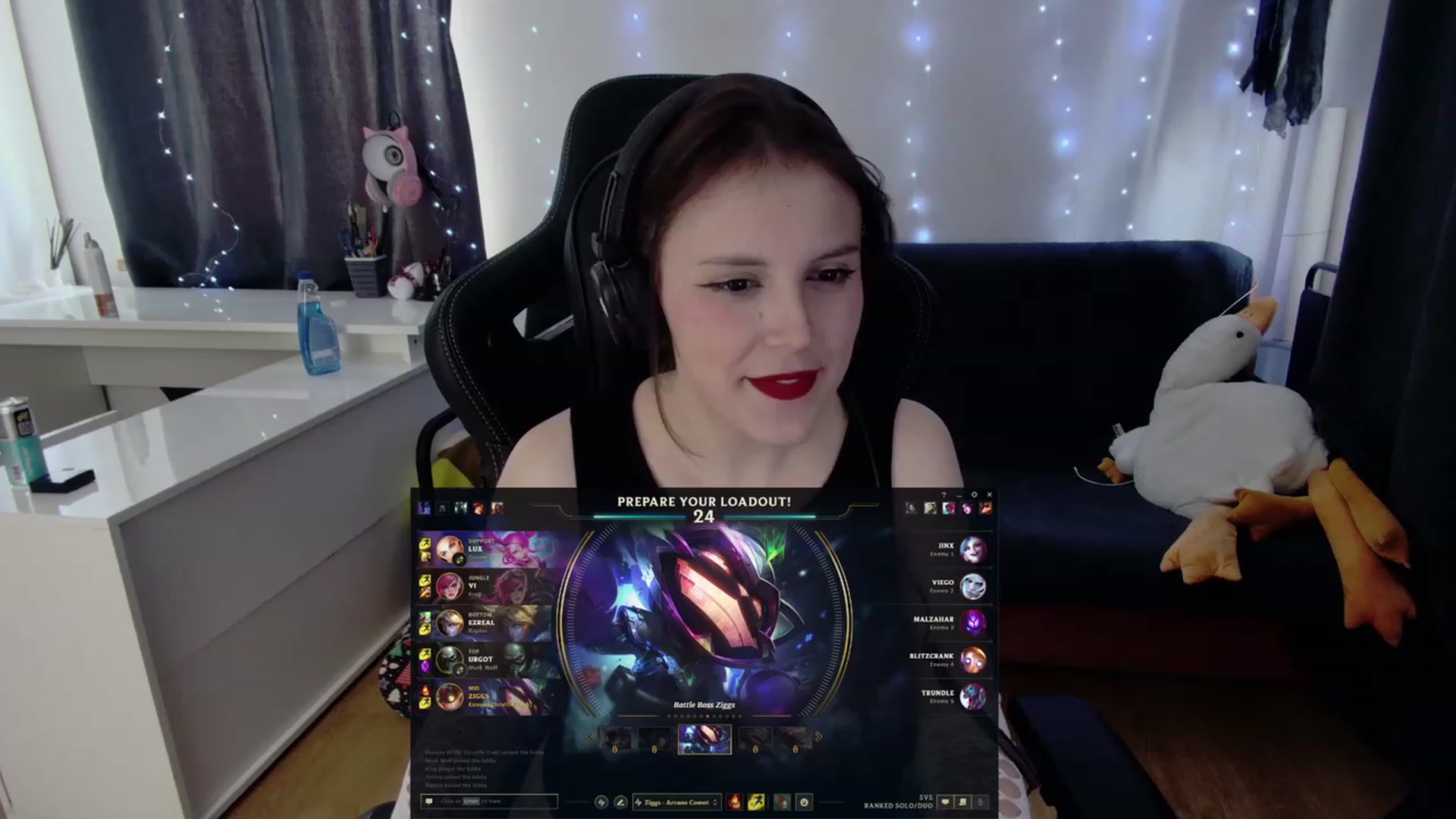 Gallery image thumbnail from crybabyKys's myfreecams stream on, 01/31/2024, 10:18 image 1 of 20