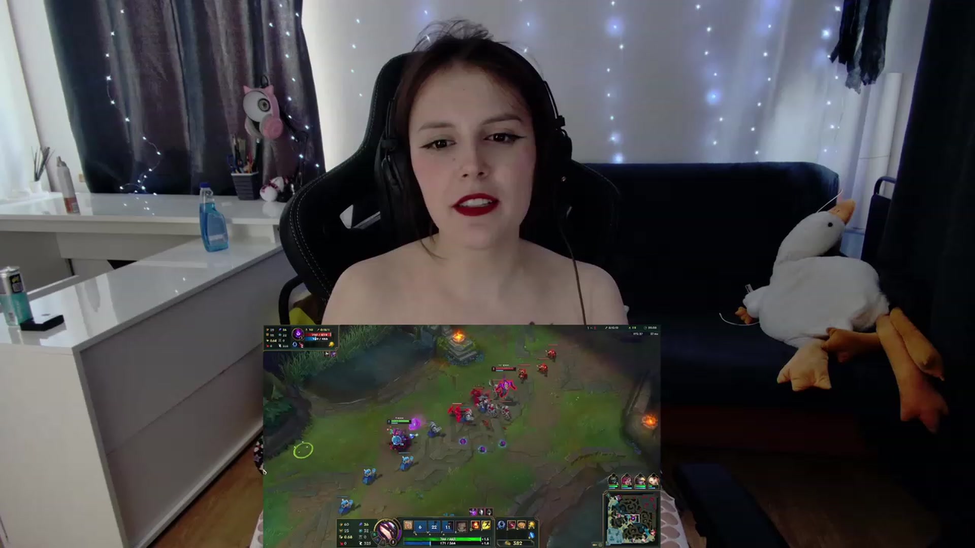 Gallery image thumbnail from crybabyKys's myfreecams stream on, 01/31/2024, 10:18 image 3 of 20