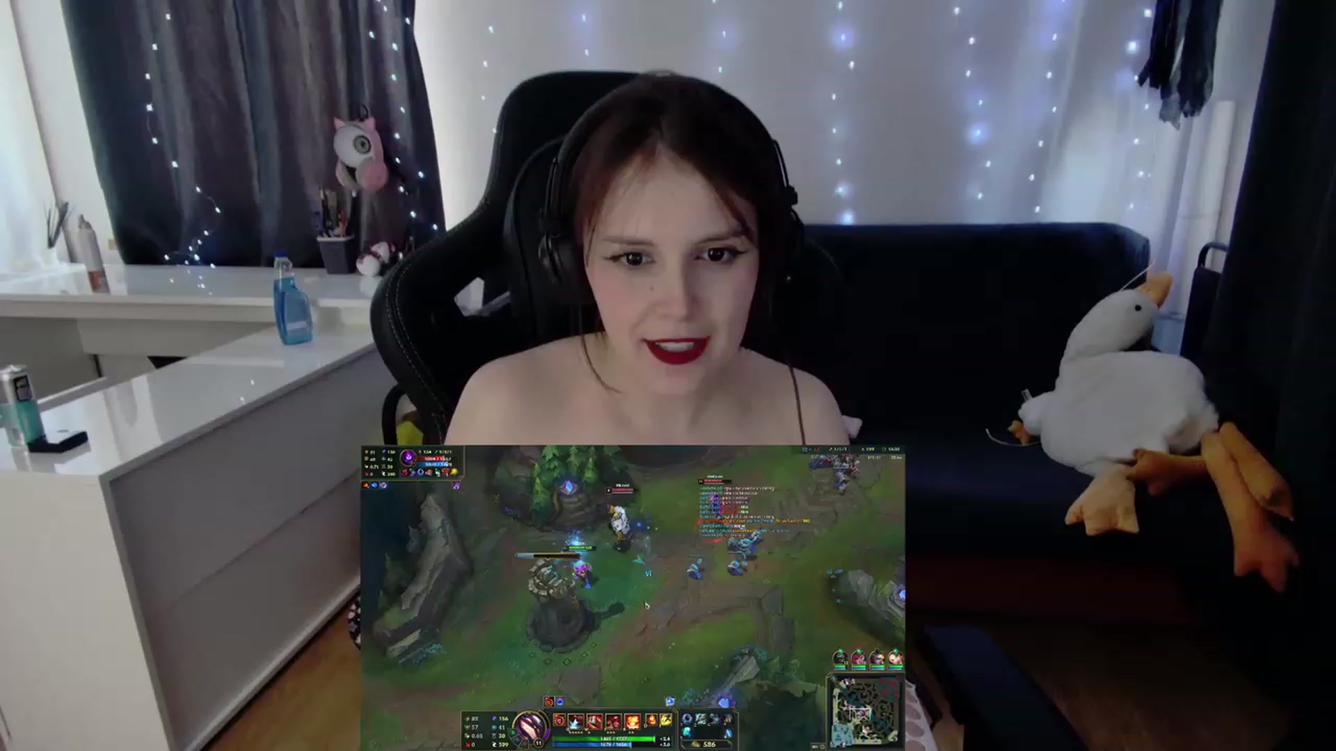 Gallery image thumbnail from crybabyKys's myfreecams stream on, 01/31/2024, 10:18 image 10 of 20