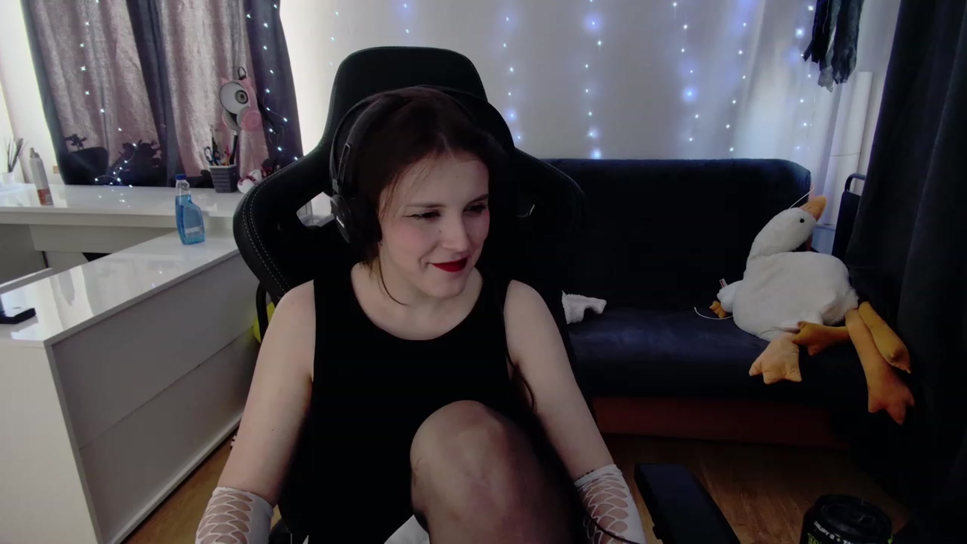 Gallery image thumbnail from crybabyKys's myfreecams stream on, 01/31/2024, 11:09 image 6 of 20