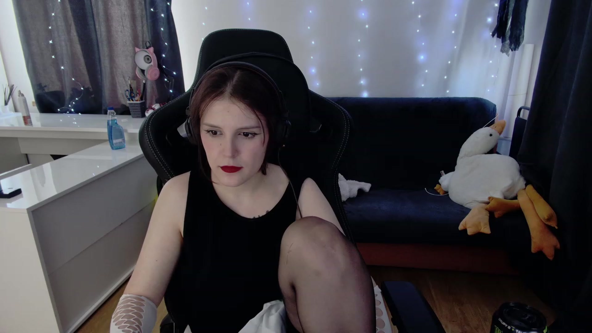 Gallery image thumbnail from crybabyKys's myfreecams stream on, 01/31/2024, 11:09 image 15 of 20