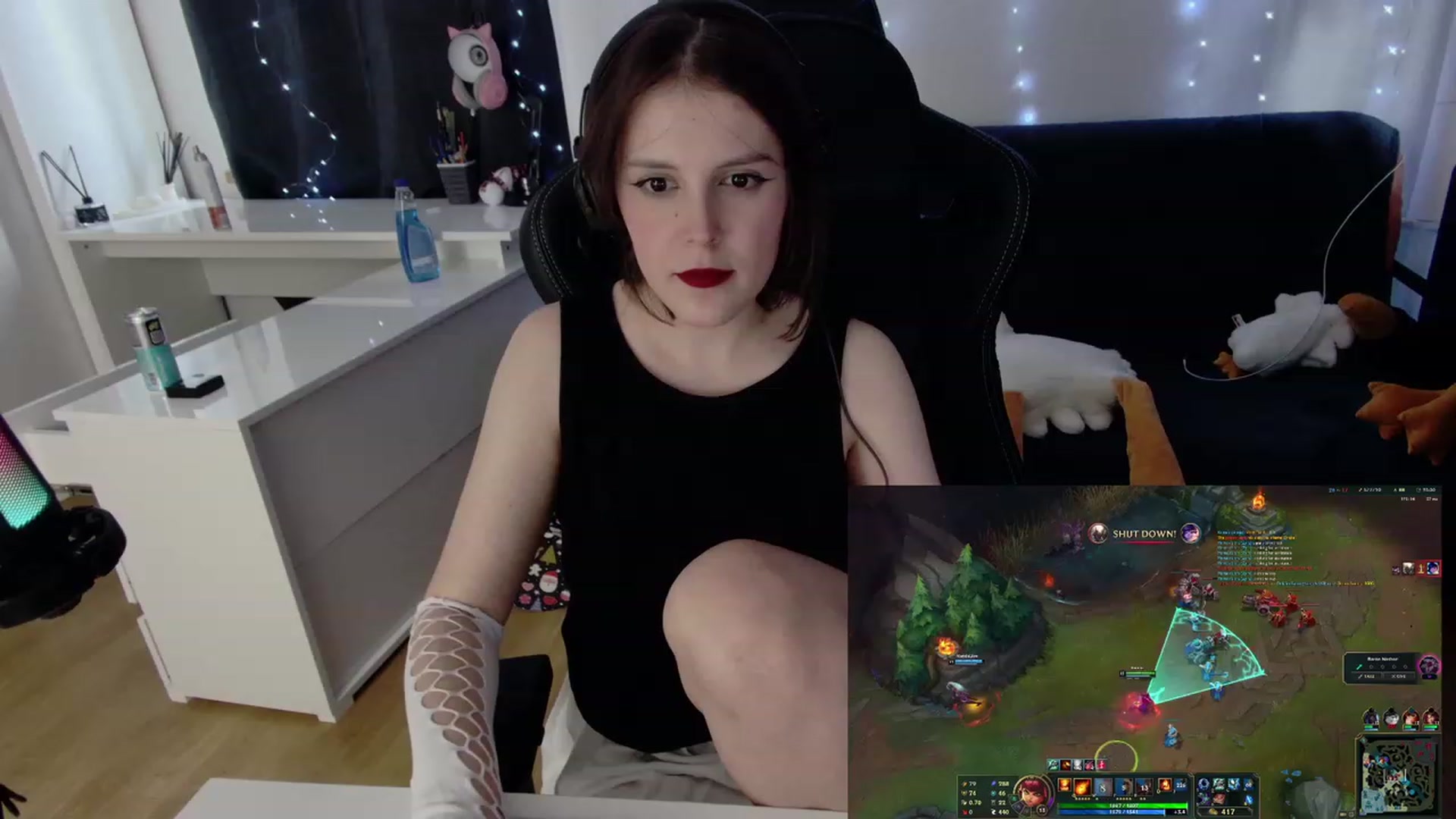 Gallery image thumbnail from crybabyKys's myfreecams stream on, 01/31/2024, 12:50 image 19 of 20