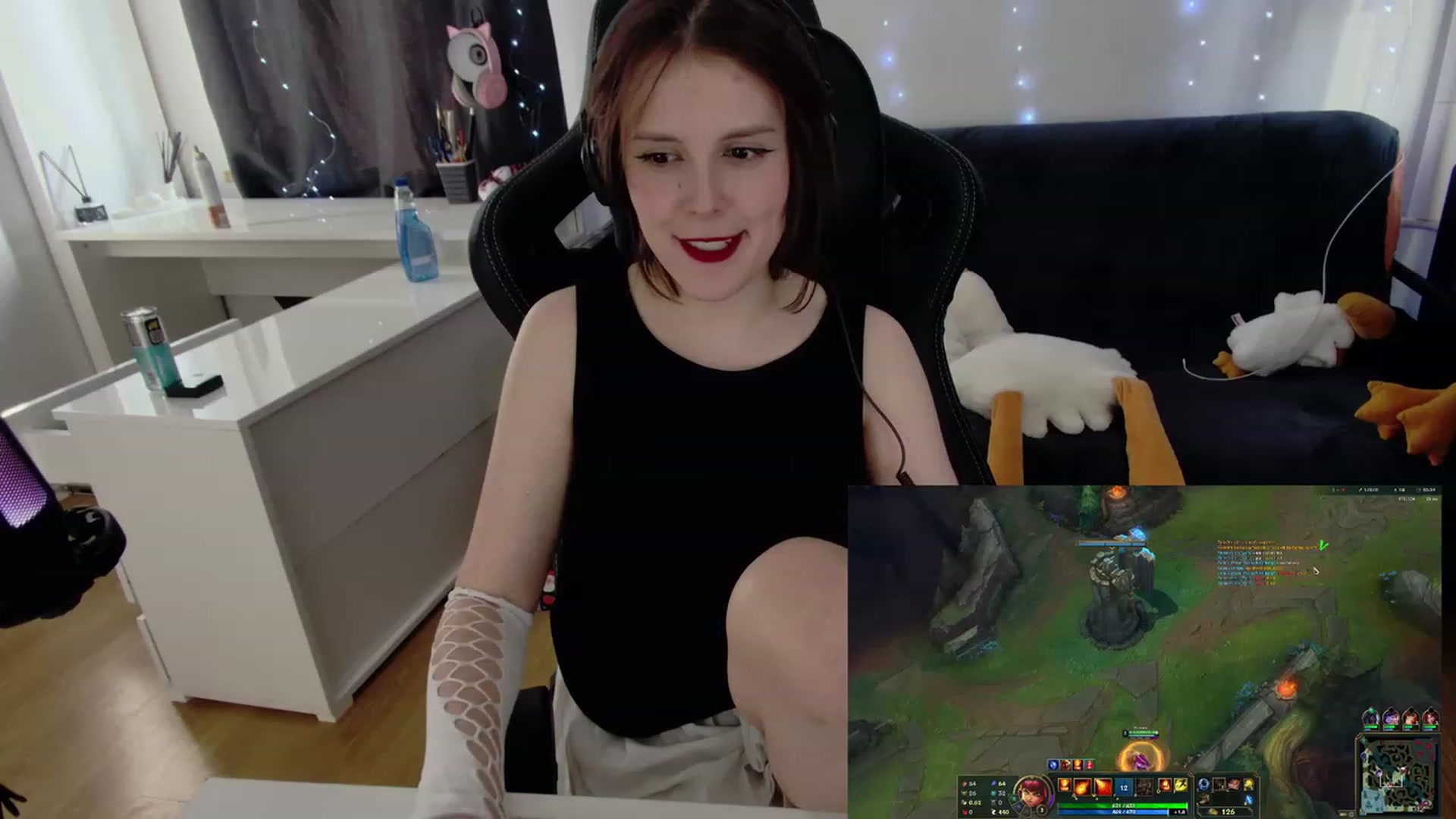 Gallery image thumbnail from crybabyKys's myfreecams stream on, 01/31/2024, 12:50 image 5 of 20