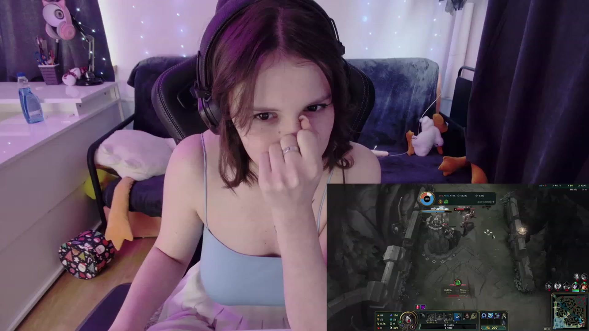 Gallery image thumbnail from crybabyKys's myfreecams stream on, 02/02/2024, 09:50 image 6 of 20