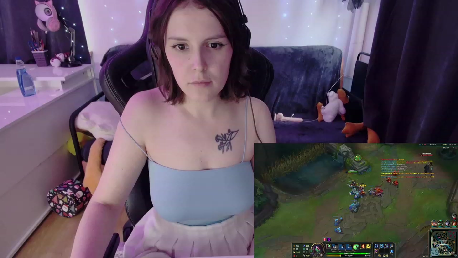 Gallery image thumbnail from crybabyKys's myfreecams stream on, 02/02/2024, 09:50 image 16 of 20