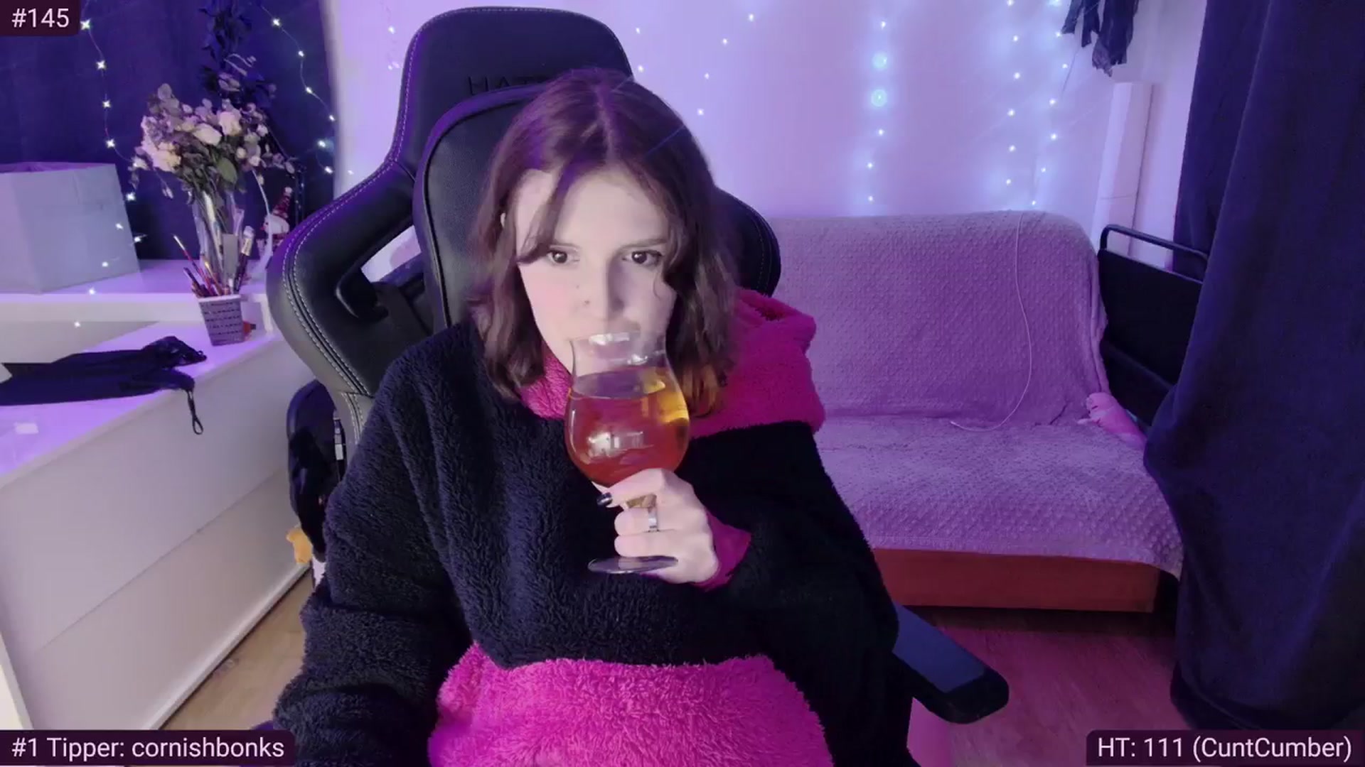 Gallery image thumbnail from crybabyKys's myfreecams stream on, 02/17/2024, 22:02 image 11 of 20
