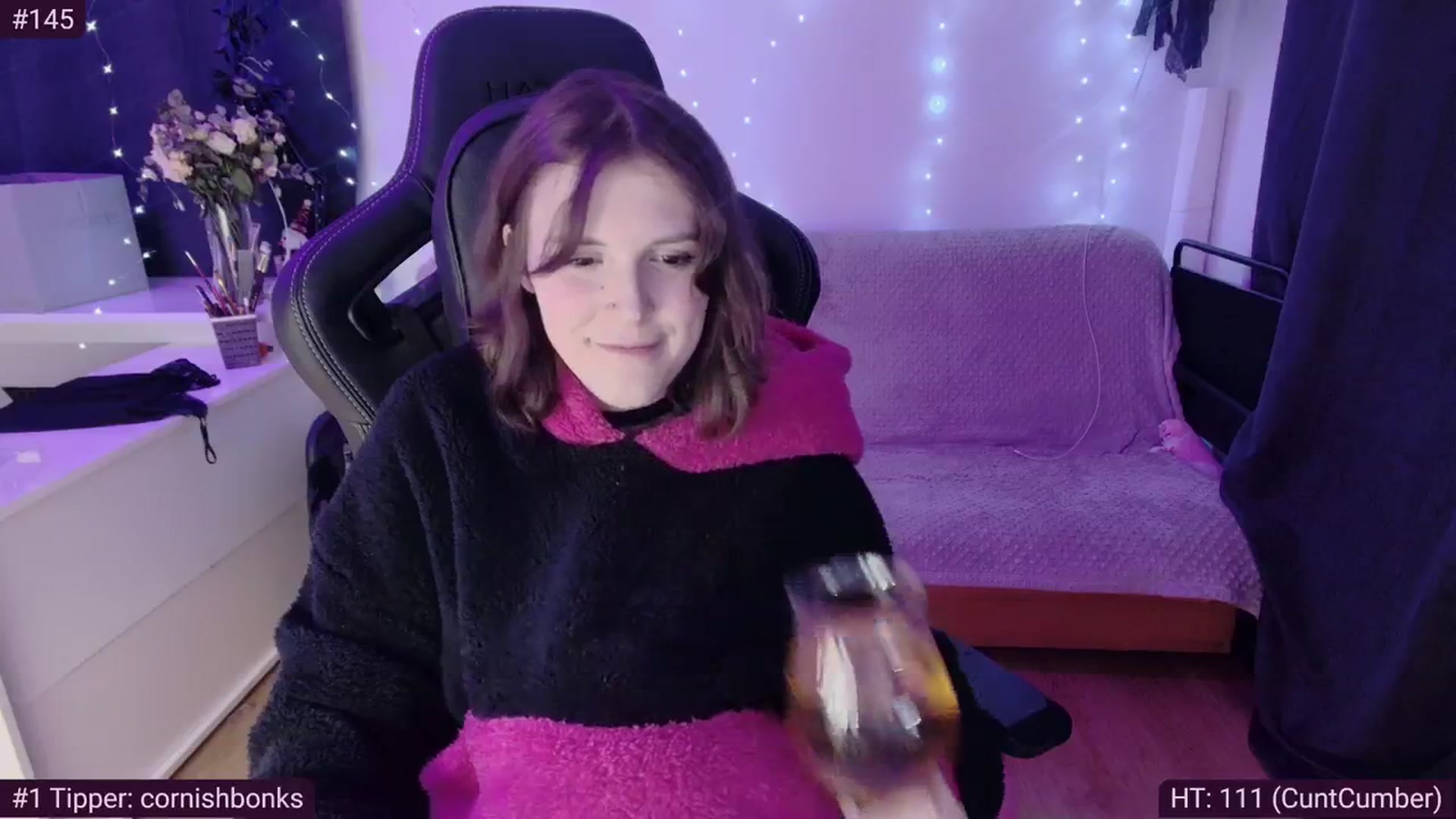 Gallery image thumbnail from crybabyKys's myfreecams stream on, 02/17/2024, 22:02 image 12 of 20