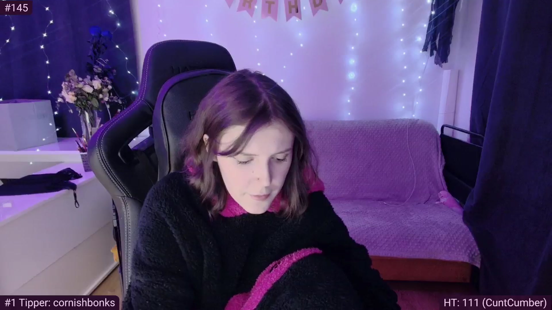 Gallery image thumbnail from crybabyKys's myfreecams stream on, 02/17/2024, 22:02 image 9 of 20