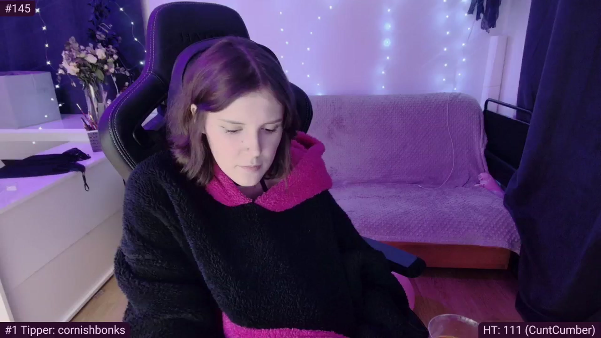 Gallery image thumbnail from crybabyKys's myfreecams stream on, 02/17/2024, 22:02 image 14 of 20