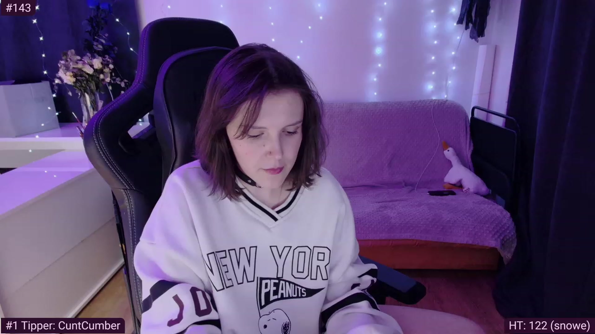 Gallery image thumbnail from crybabyKys's myfreecams stream on, 02/19/2024, 24:01 image 12 of 20