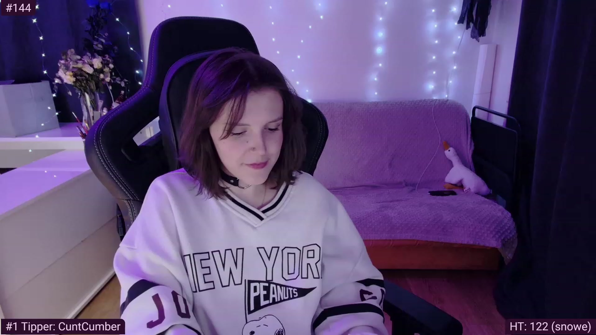 Gallery image thumbnail from crybabyKys's myfreecams stream on, 02/19/2024, 24:01 image 17 of 20