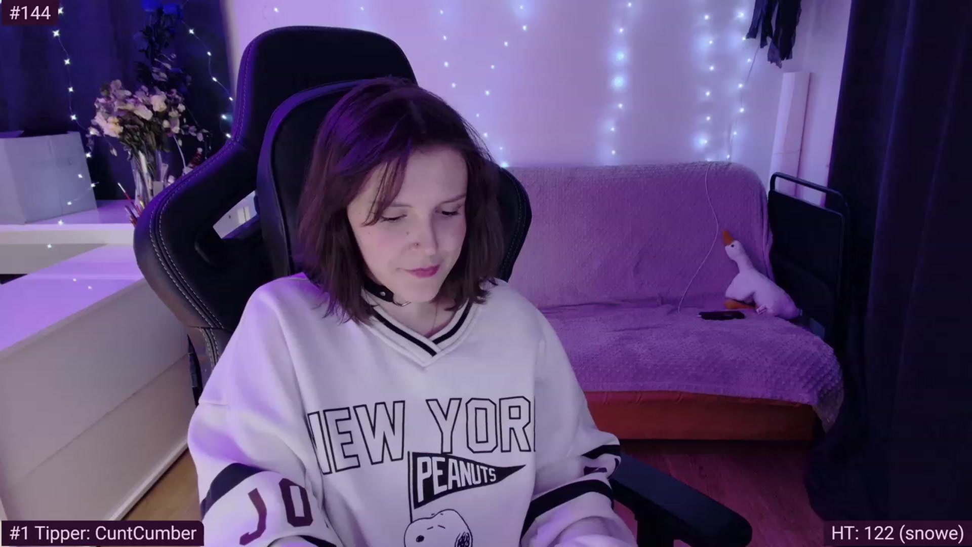 Gallery image thumbnail from crybabyKys's myfreecams stream on, 02/19/2024, 24:01 image 16 of 20