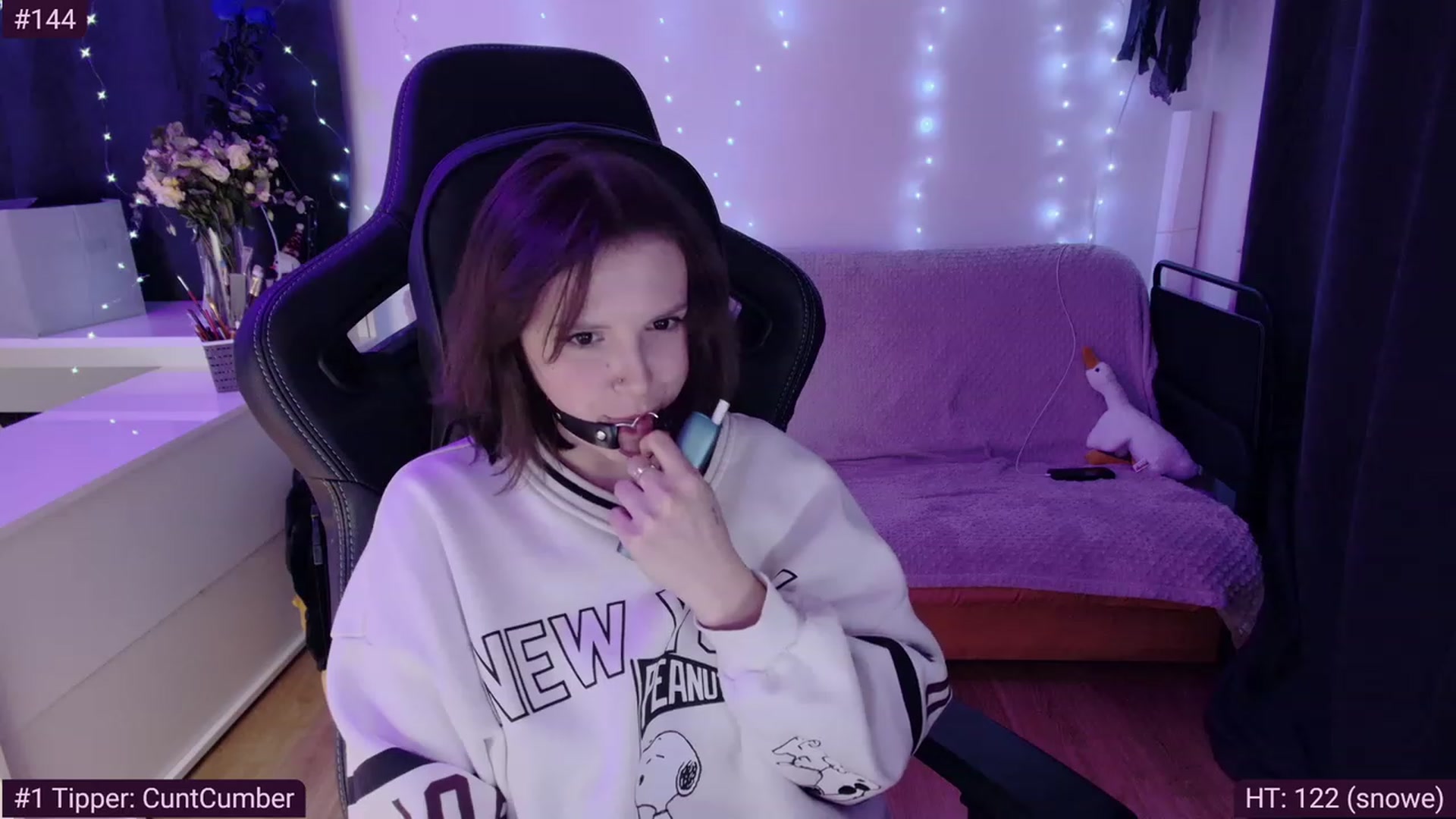 Gallery image thumbnail from crybabyKys's myfreecams stream on, 02/19/2024, 24:01 image 20 of 20
