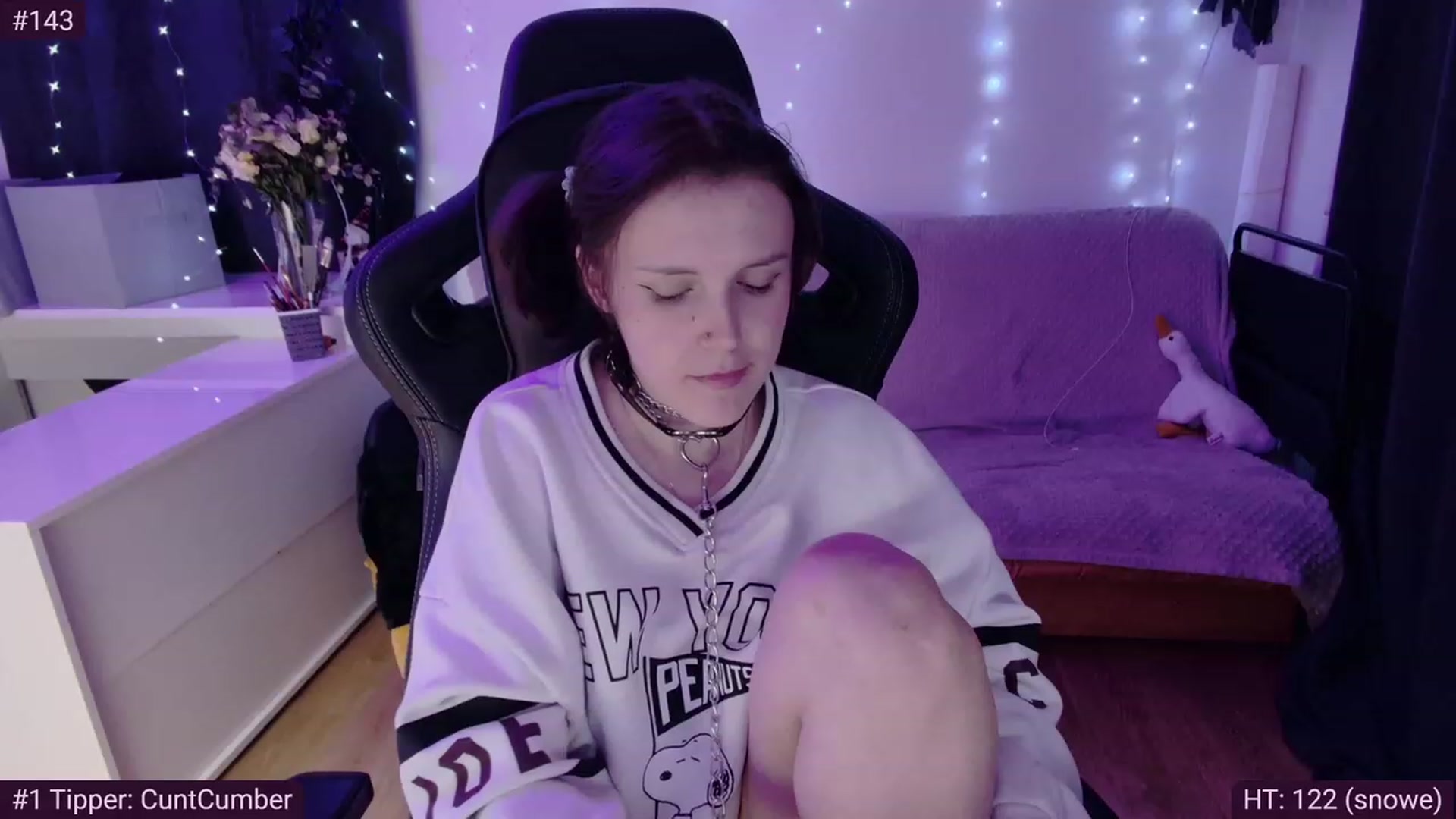 Gallery image thumbnail from crybabyKys's myfreecams stream on, 02/19/2024, 01:22 image 17 of 20