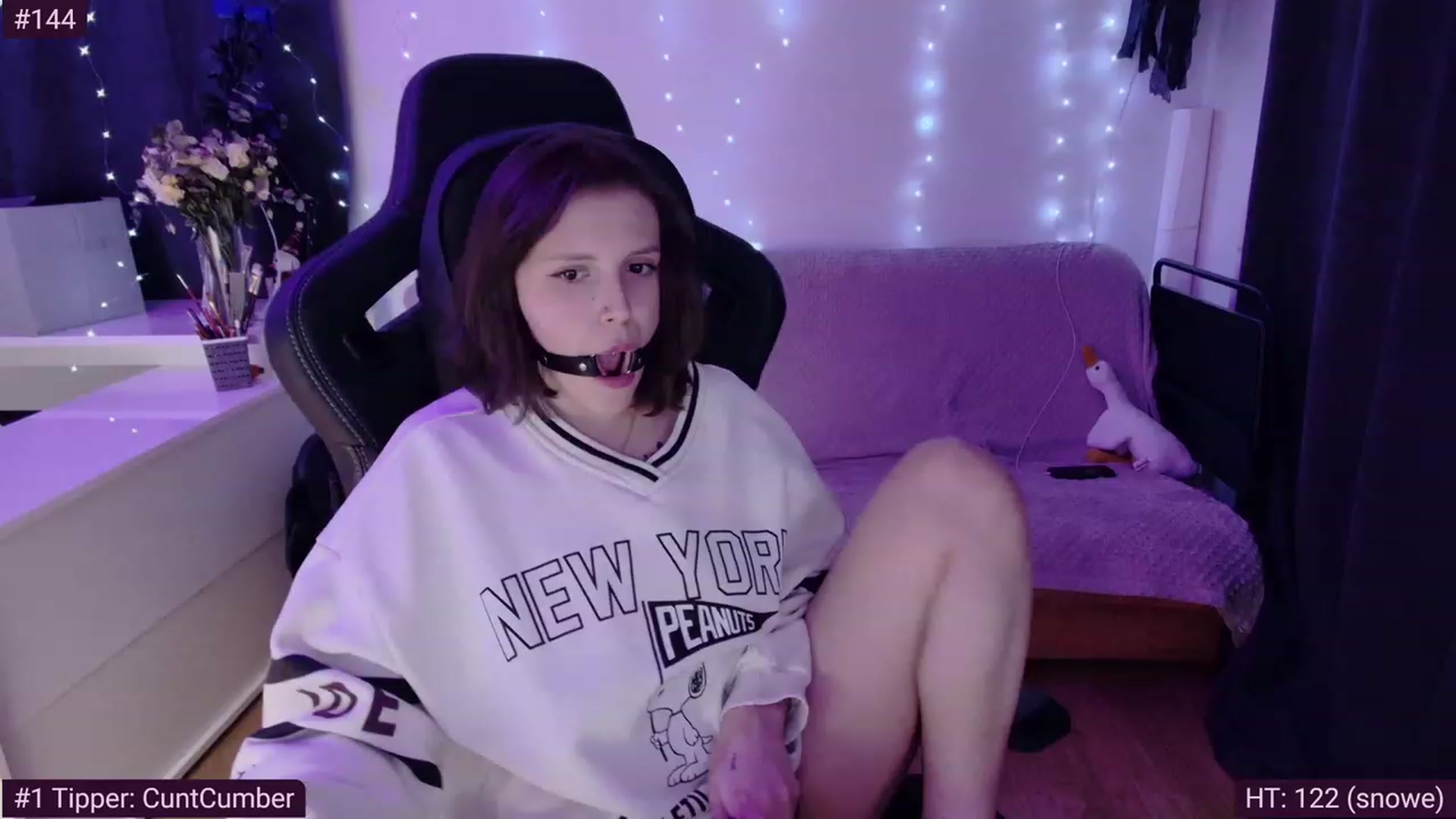 Gallery image thumbnail from crybabyKys's myfreecams stream on, 02/19/2024, 01:22 image 1 of 20