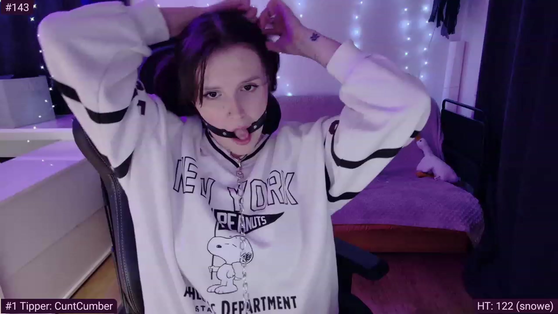 Gallery image thumbnail from crybabyKys's myfreecams stream on, 02/19/2024, 01:22 image 6 of 20