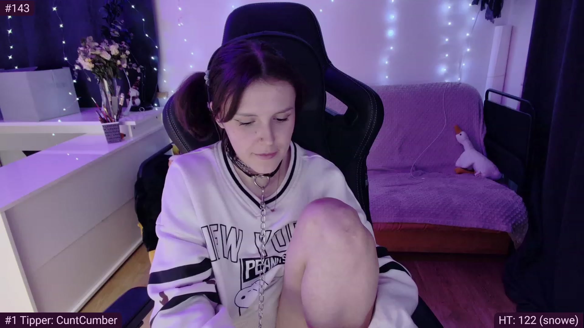 Gallery image thumbnail from crybabyKys's myfreecams stream on, 02/19/2024, 01:22 image 20 of 20