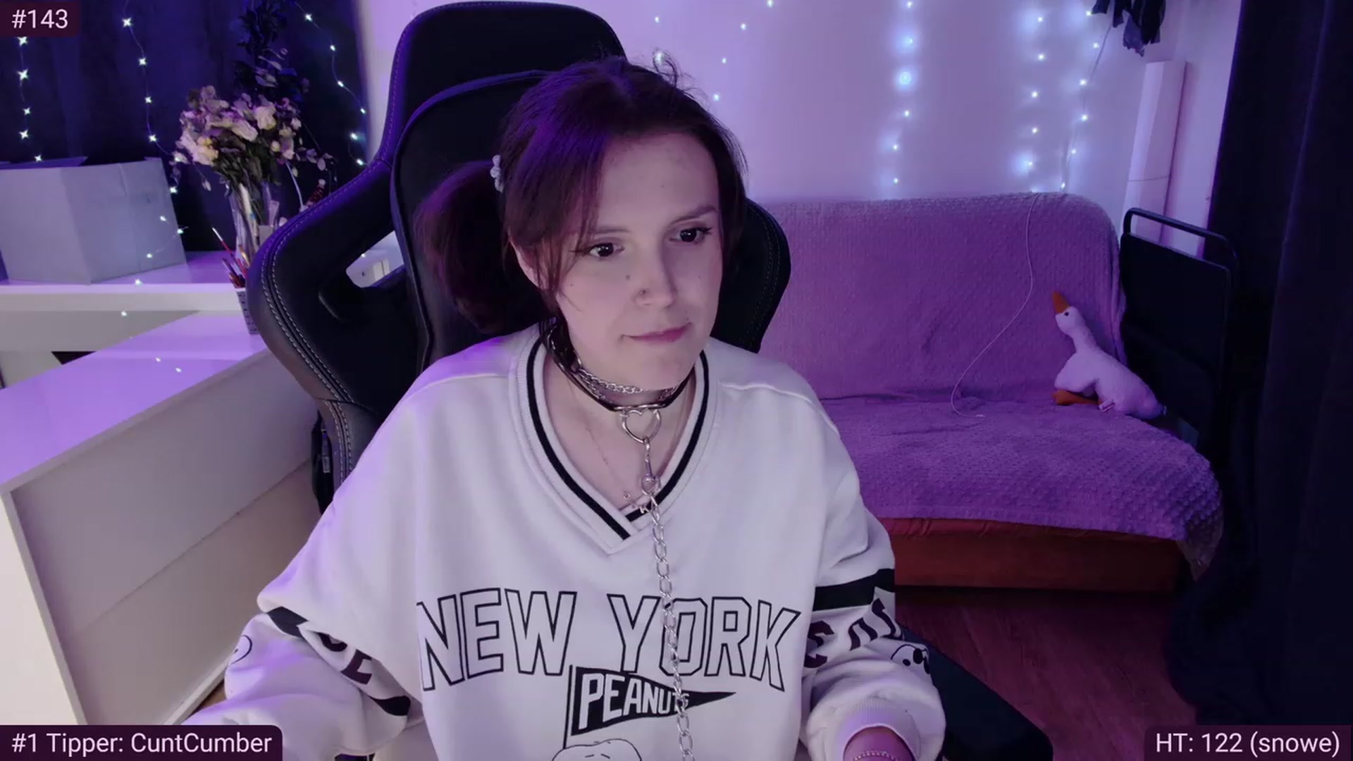 Gallery image thumbnail from crybabyKys's myfreecams stream on, 02/19/2024, 01:22 image 18 of 20