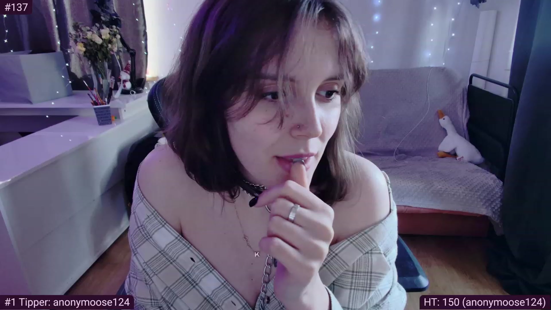 Gallery image thumbnail from crybabyKys's myfreecams stream on, 02/19/2024, 09:14 image 4 of 20