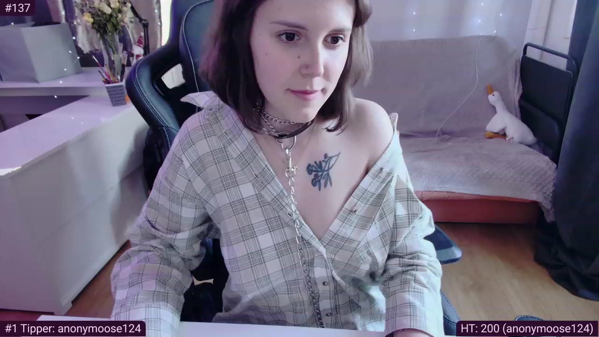 Gallery image thumbnail from crybabyKys's myfreecams stream on, 02/19/2024, 09:14 image 7 of 20