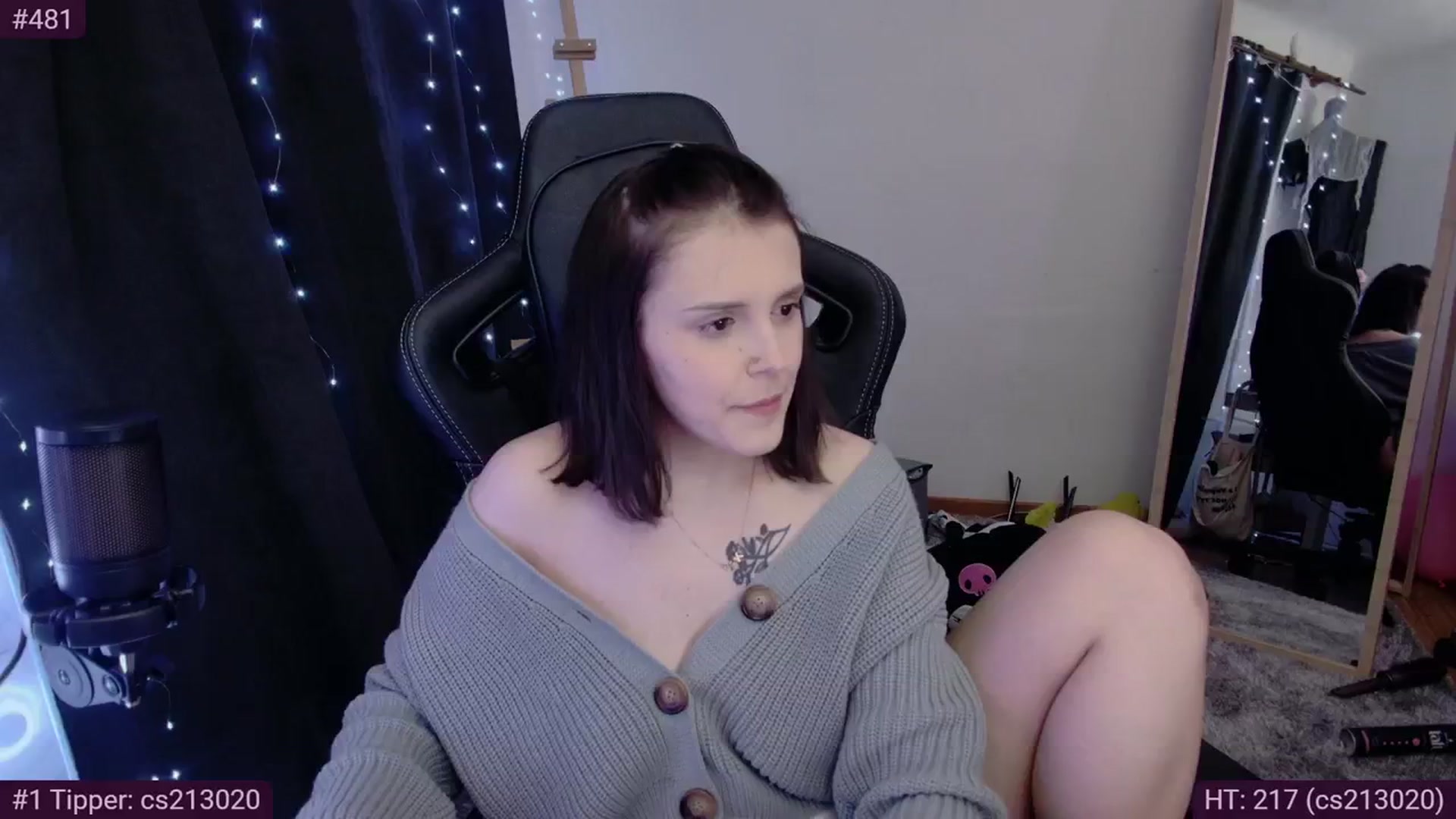 Gallery image thumbnail from crybabyKys's myfreecams stream on, 03/16/2024, 21:58 image 17 of 20