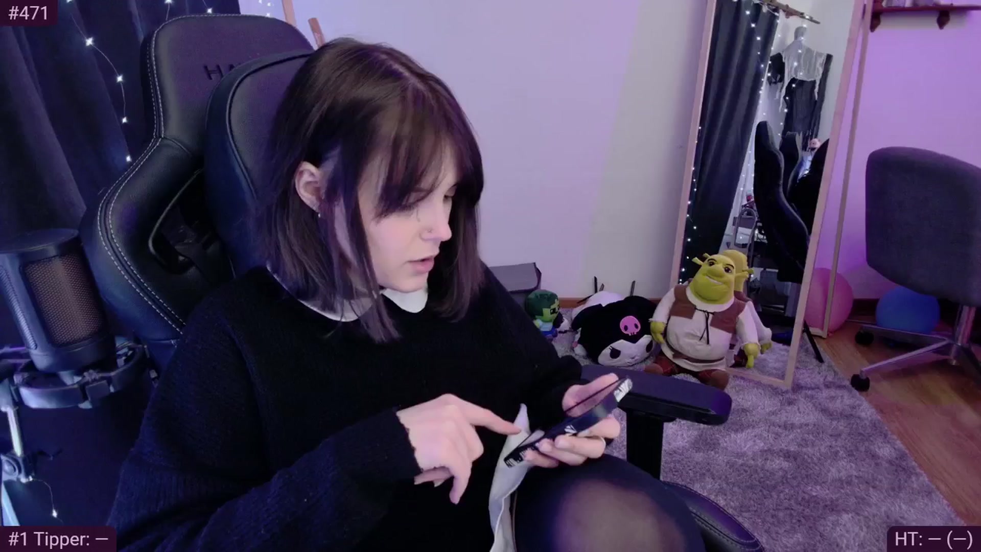 Gallery image thumbnail from crybabyKys's myfreecams stream on, 03/17/2024, 20:31 image 6 of 20