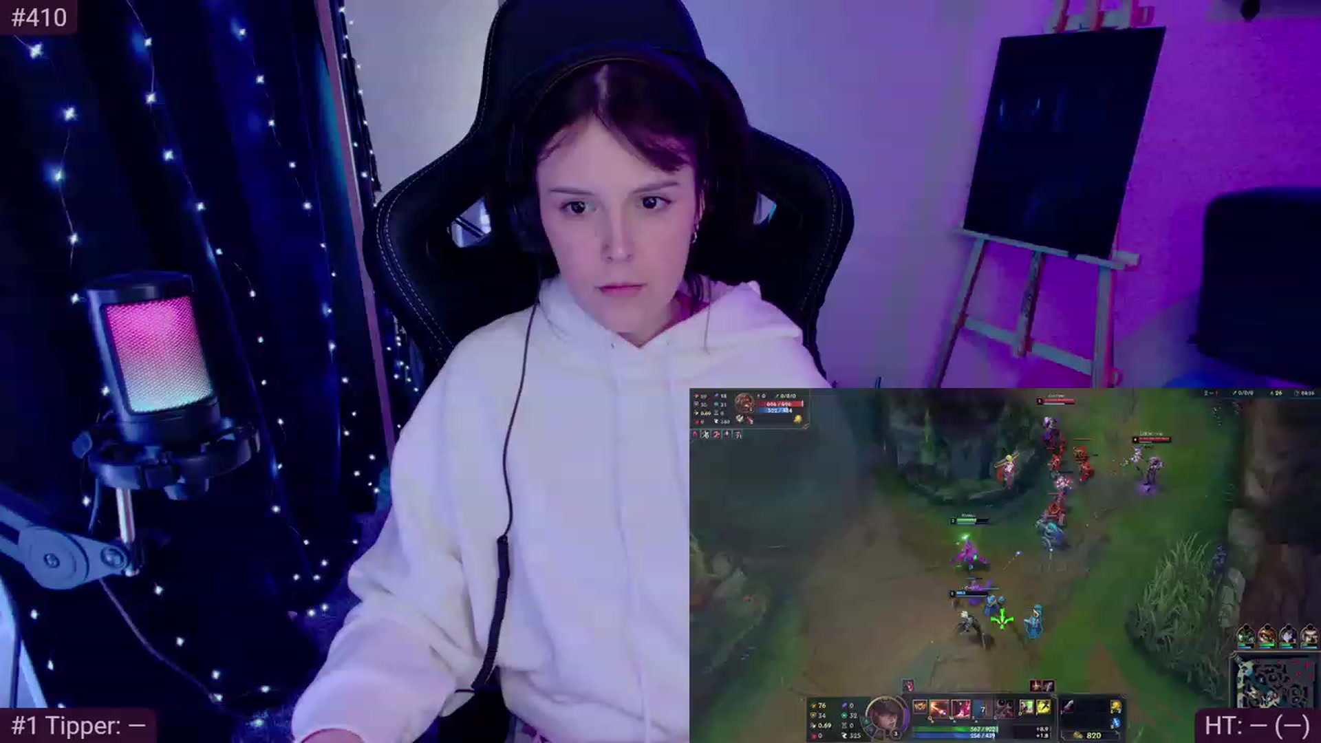 Gallery image thumbnail from crybabyKys's myfreecams stream on, 03/18/2024, 21:29 image 4 of 20