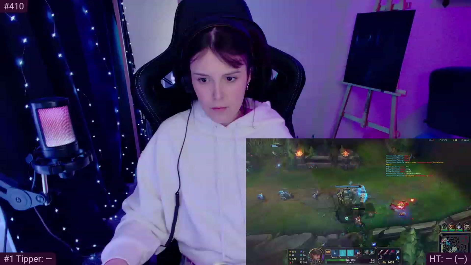Gallery image thumbnail from crybabyKys's myfreecams stream on, 03/18/2024, 21:29 image 16 of 20