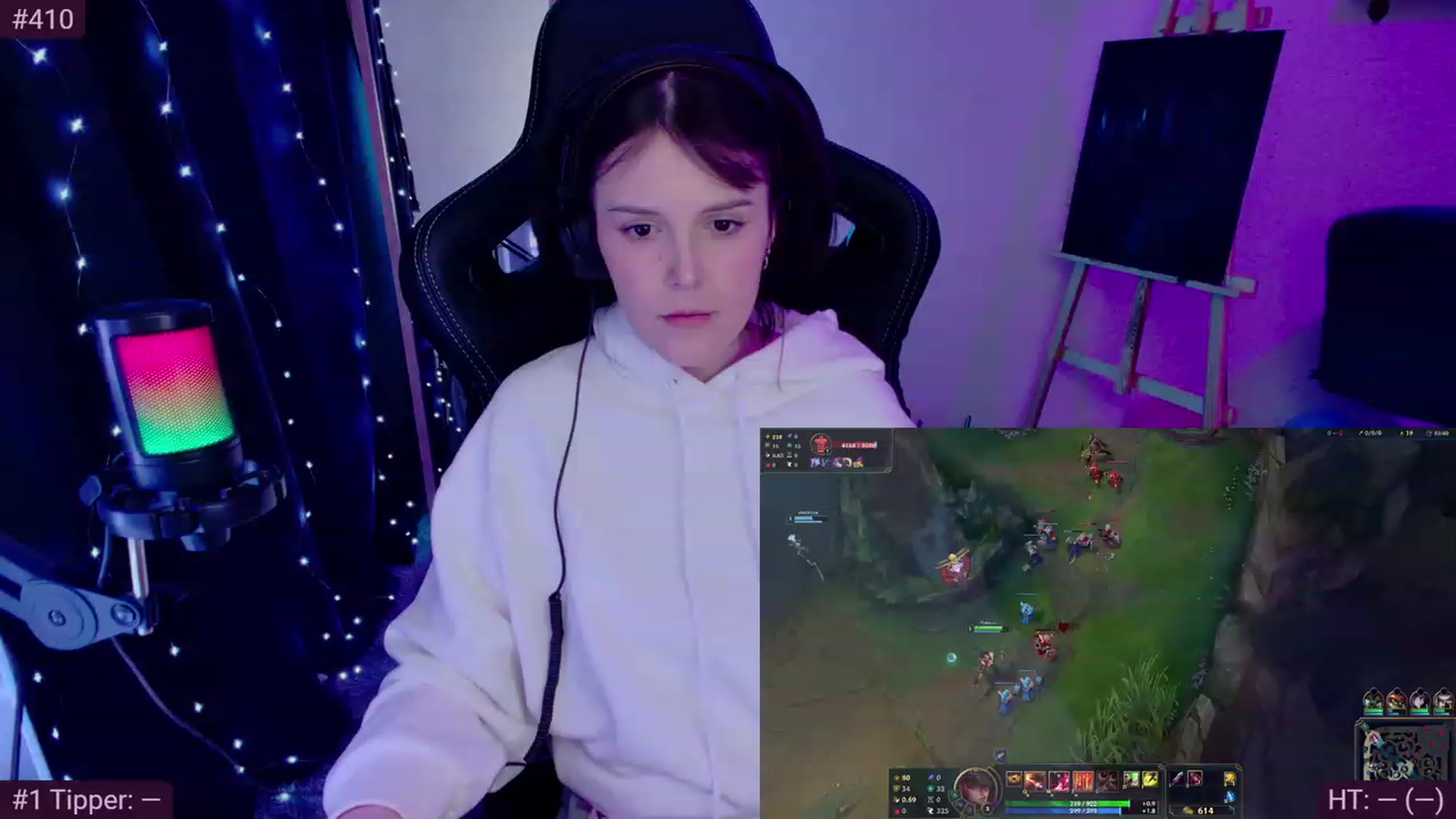 Gallery image thumbnail from crybabyKys's myfreecams stream on, 03/18/2024, 21:29 image 3 of 20