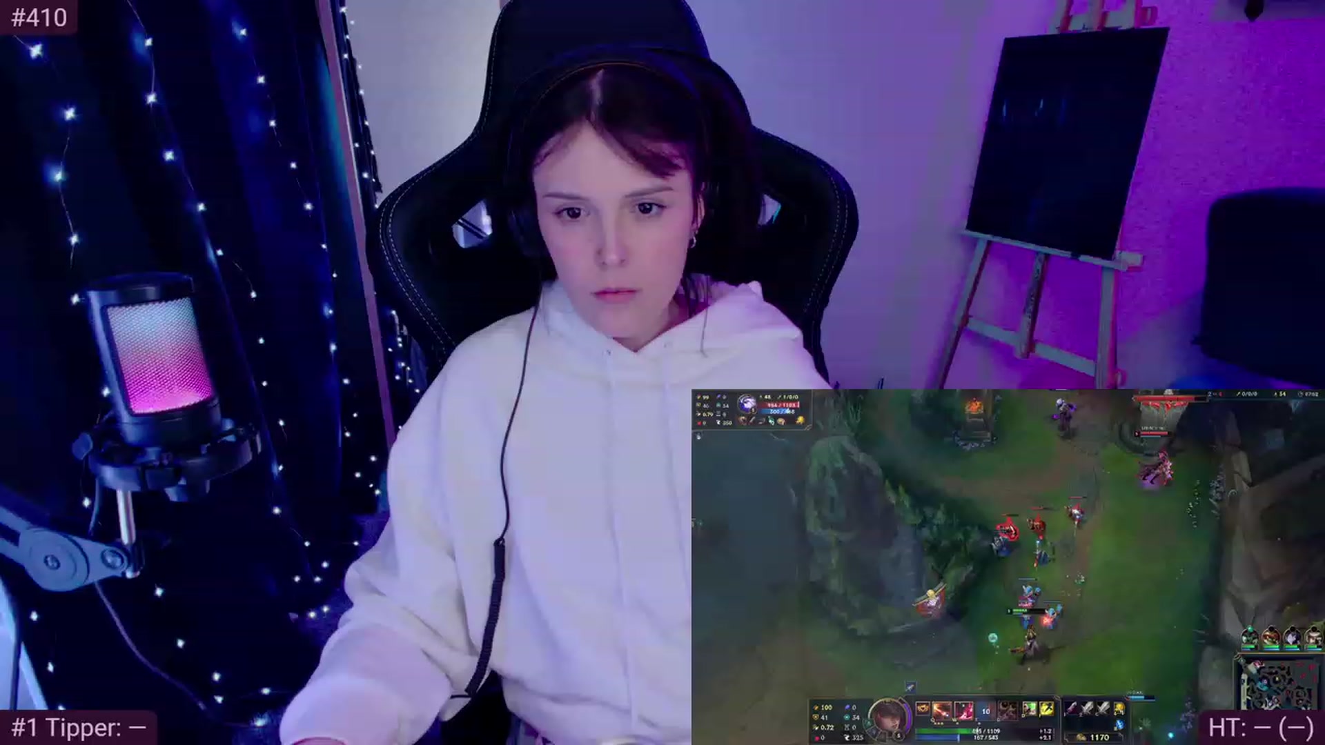 Gallery image thumbnail from crybabyKys's myfreecams stream on, 03/18/2024, 21:29 image 10 of 20