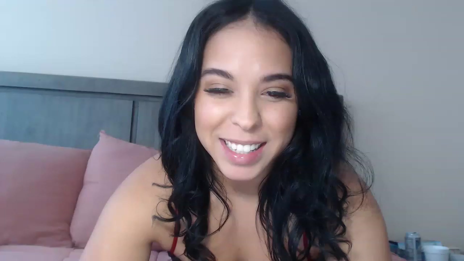 Gallery image thumbnail from cumloveher's myfreecams stream on, 12/23/2022, 18:31 image 19 of 20