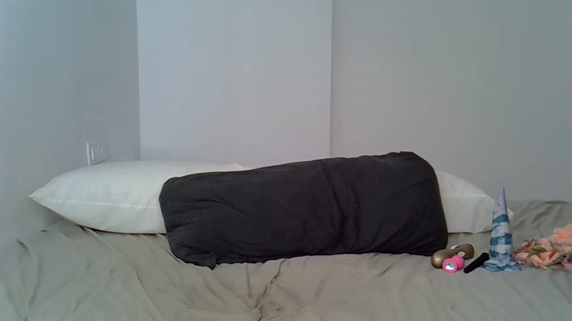 Gallery image thumbnail from cumonveronica's myfreecams stream on, 06/25/2023, 13:00 image 1 of 20