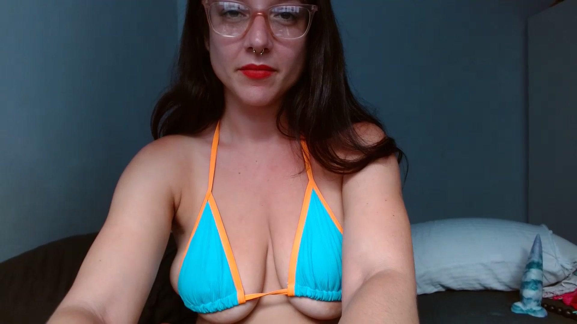 Gallery image thumbnail from cumonveronica's myfreecams stream on, 07/04/2023, 18:22 image 11 of 20