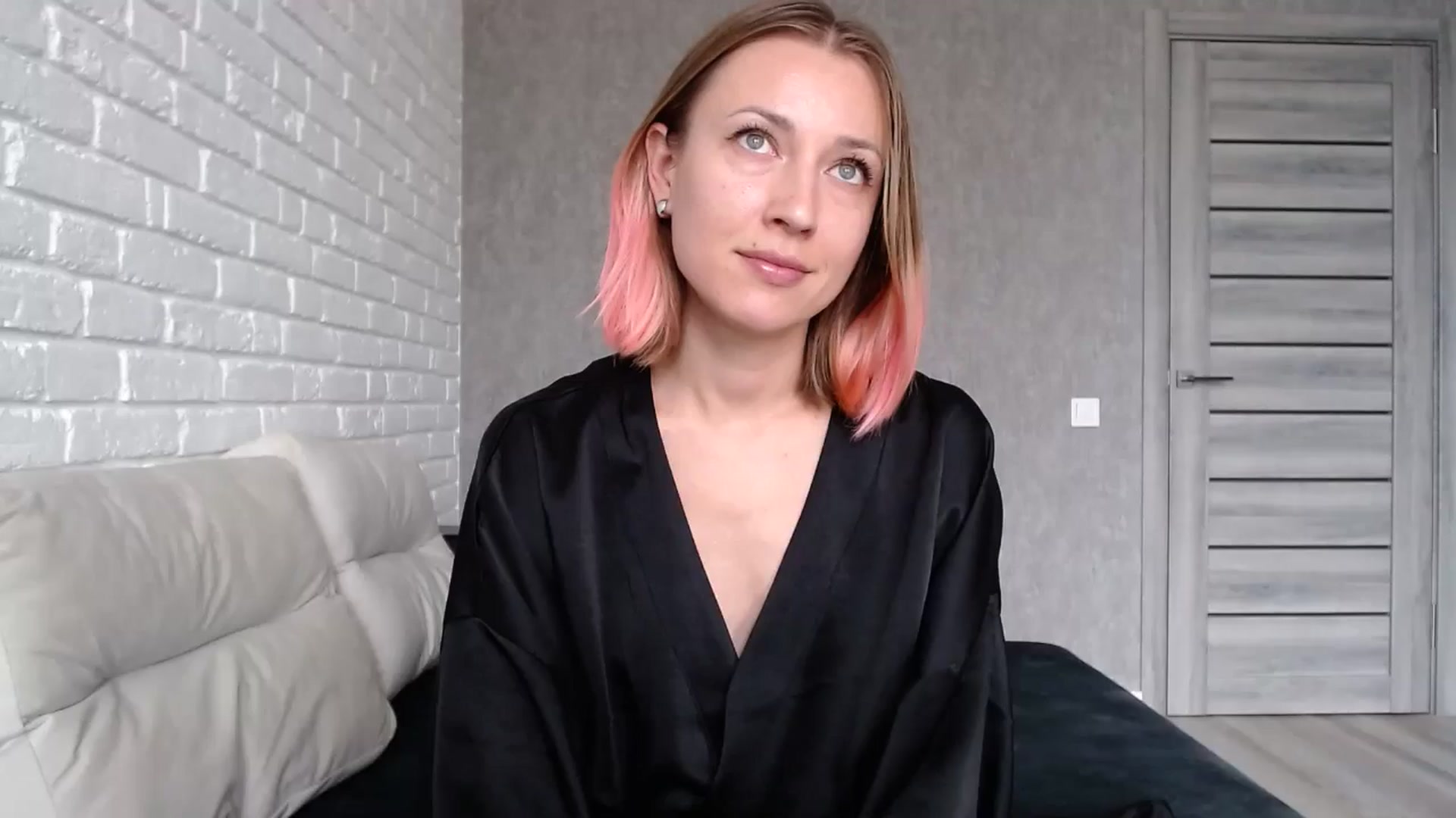 Gallery image thumbnail from cup_of_kate's myfreecams stream on, 09/14/2024, 14:37 image 17 of 20