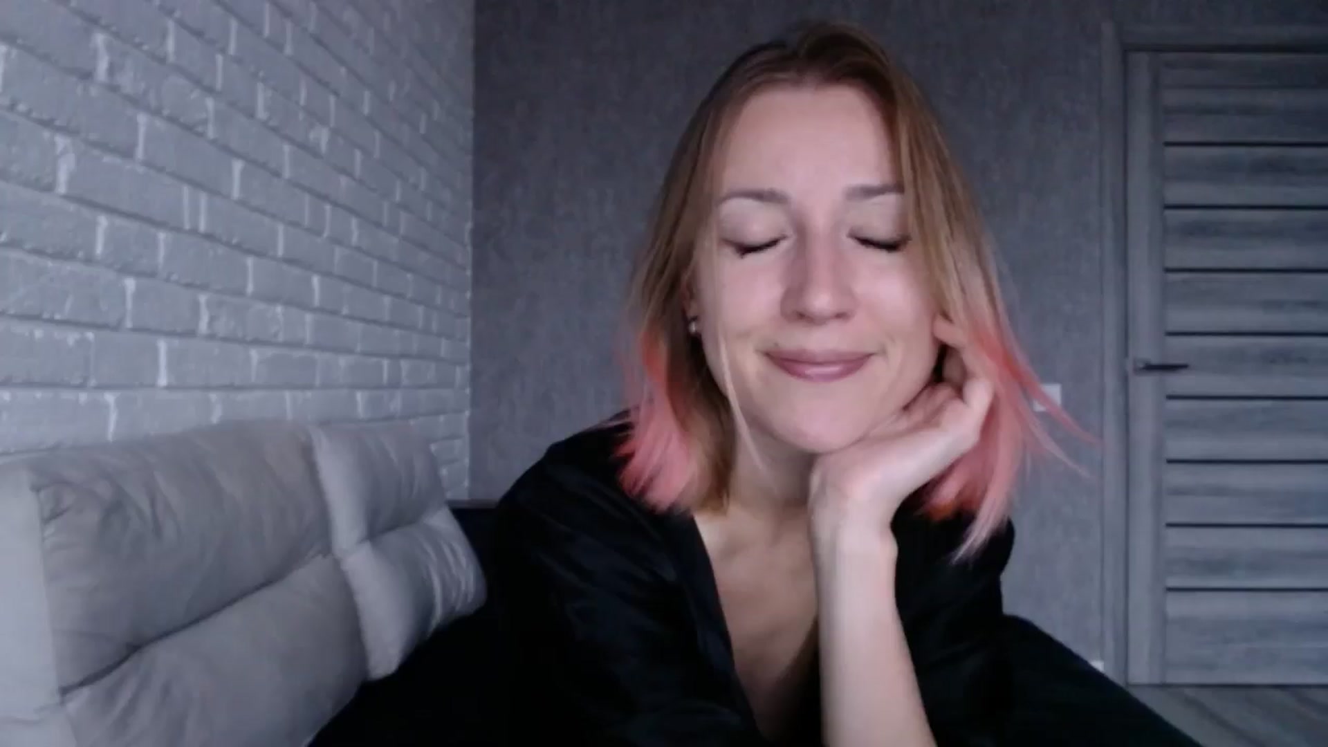 Gallery image thumbnail from cup_of_kate's myfreecams stream on, 09/14/2024, 17:10 image 4 of 20