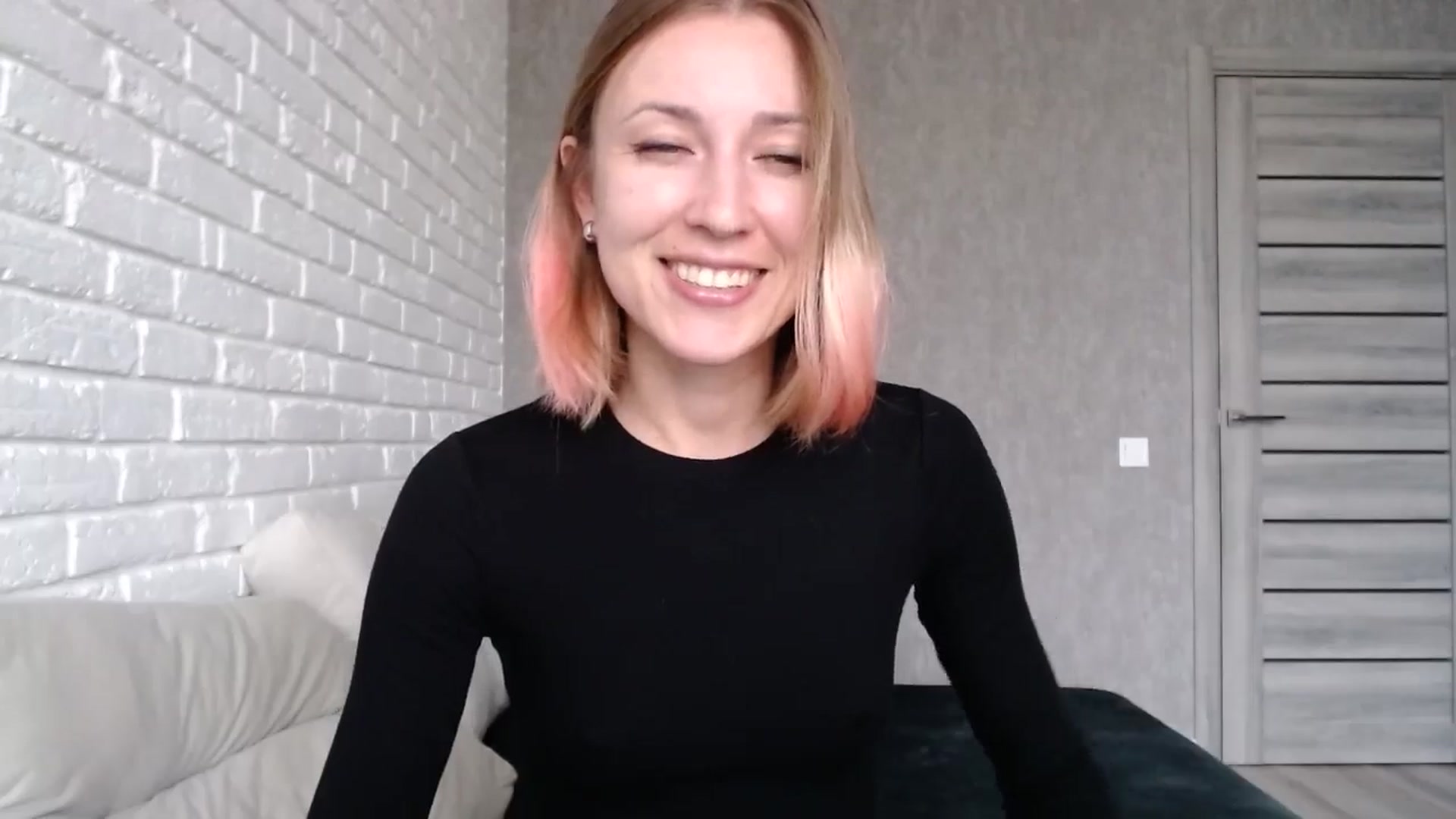 Gallery image thumbnail from cup_of_kate's myfreecams stream on, 09/15/2024, 15:32 image 3 of 20