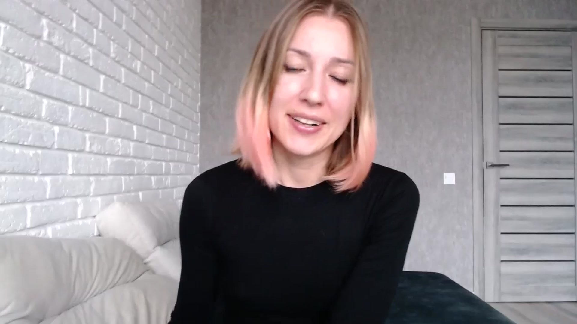 Gallery image thumbnail from cup_of_kate's myfreecams stream on, 09/15/2024, 15:32 image 18 of 20