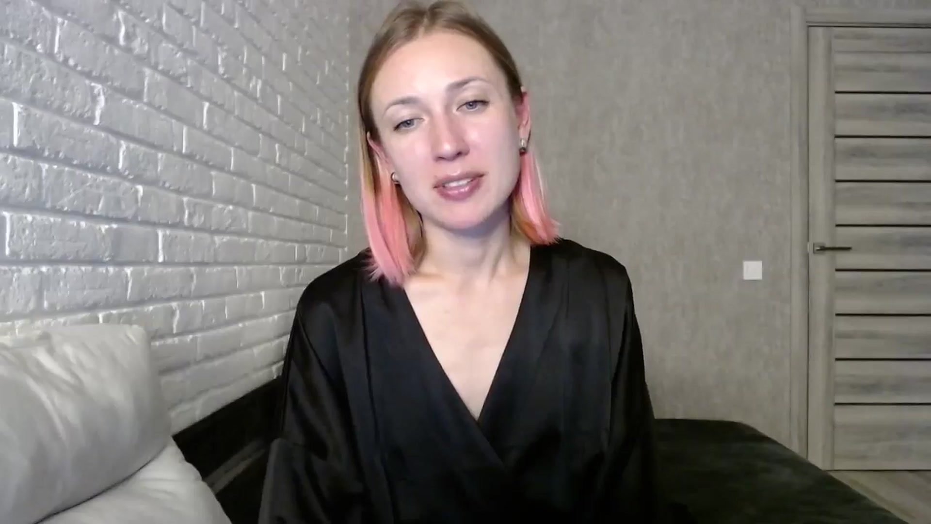 Gallery image thumbnail from cup_of_kate's myfreecams stream on, 09/17/2024, 19:41 image 17 of 20