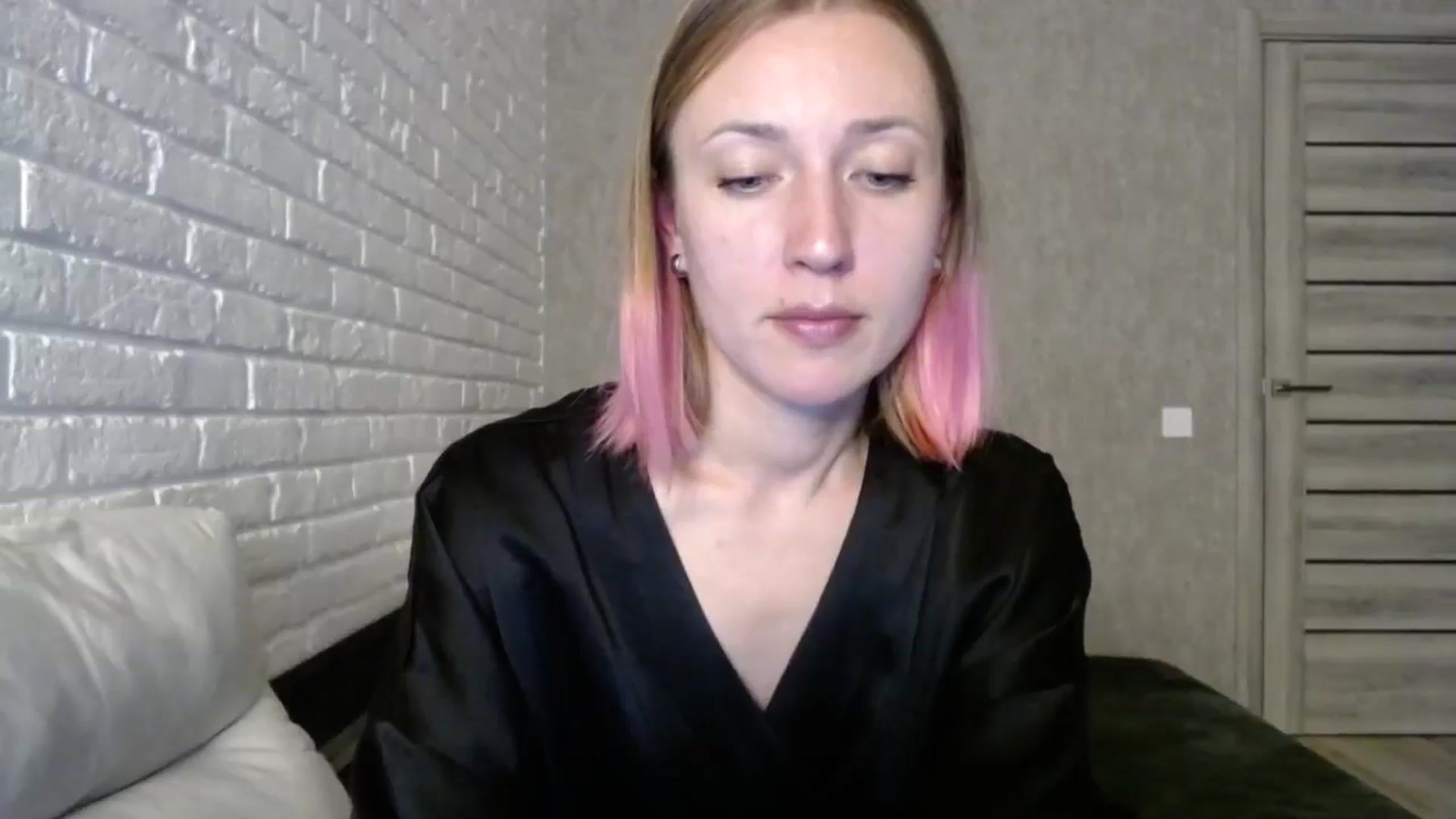 Gallery image thumbnail from cup_of_kate's myfreecams stream on, 09/17/2024, 19:41 image 15 of 20
