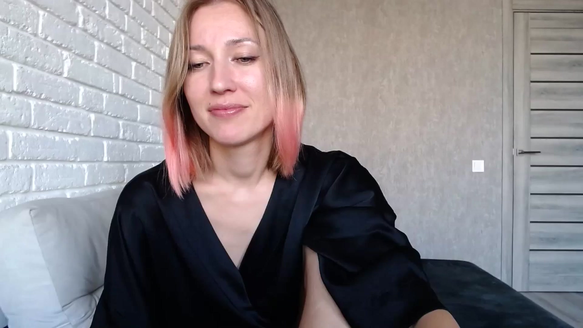 Gallery image thumbnail from cup_of_kate's myfreecams stream on, 09/22/2024, 16:24 image 3 of 20